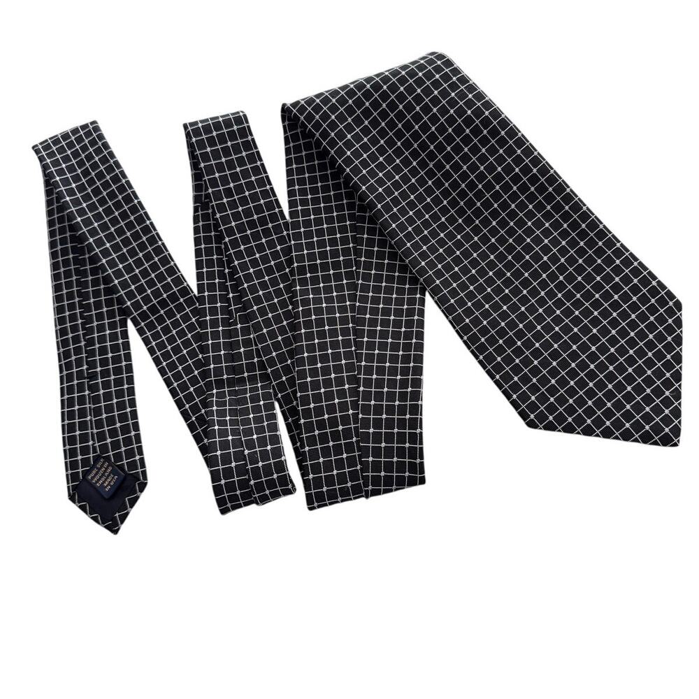 Brooks Brothers 100% silk twill window pane geometric square tie 4” w - Picture 2 of 5